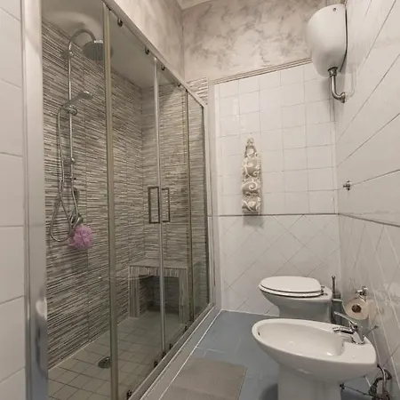Apartment Materdei Metro