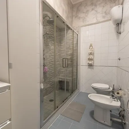 Apartment Materdei Metro Naples